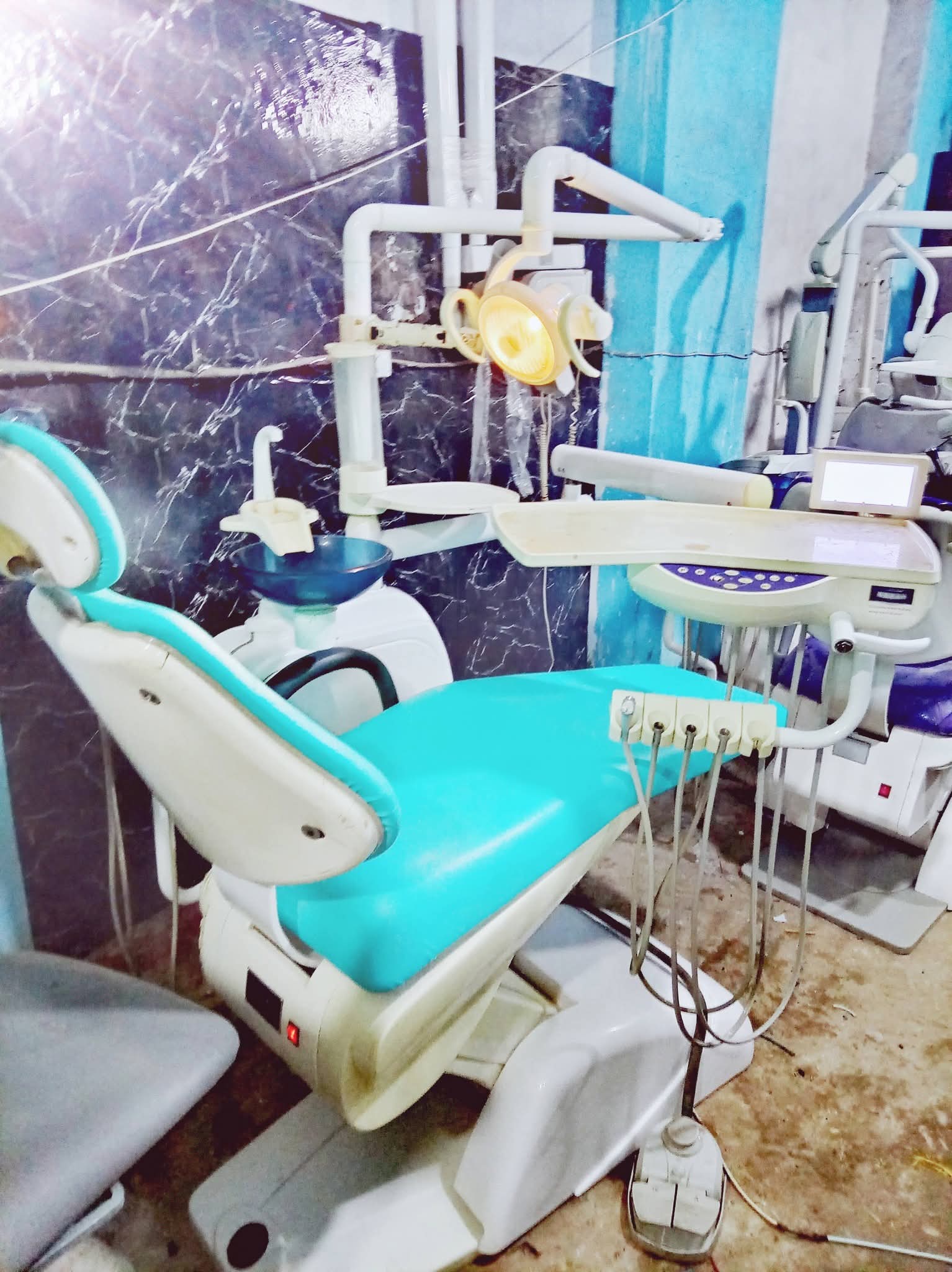 عيادة اسنان للبيع