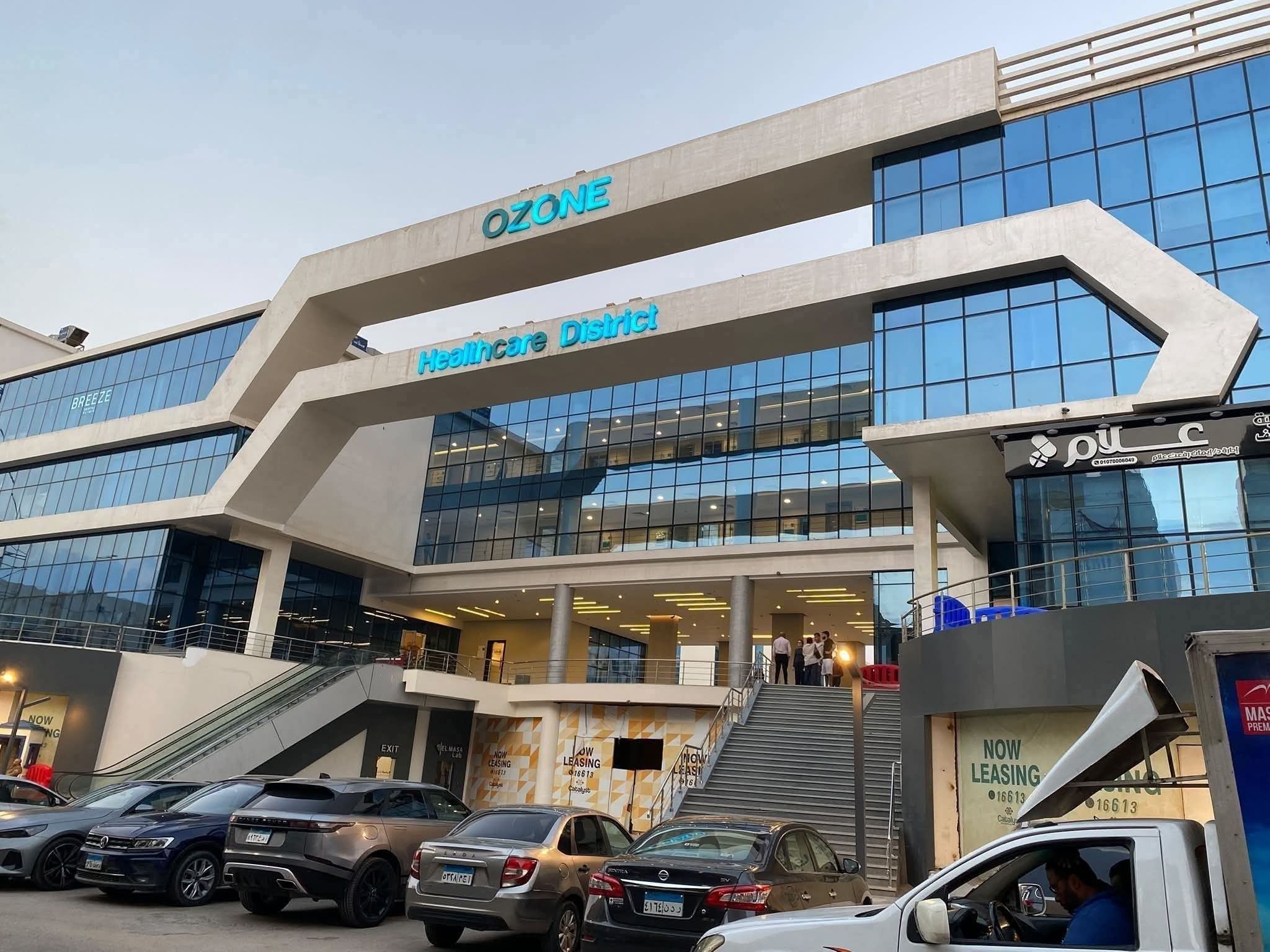 عيادة للايجار بالتجمع
