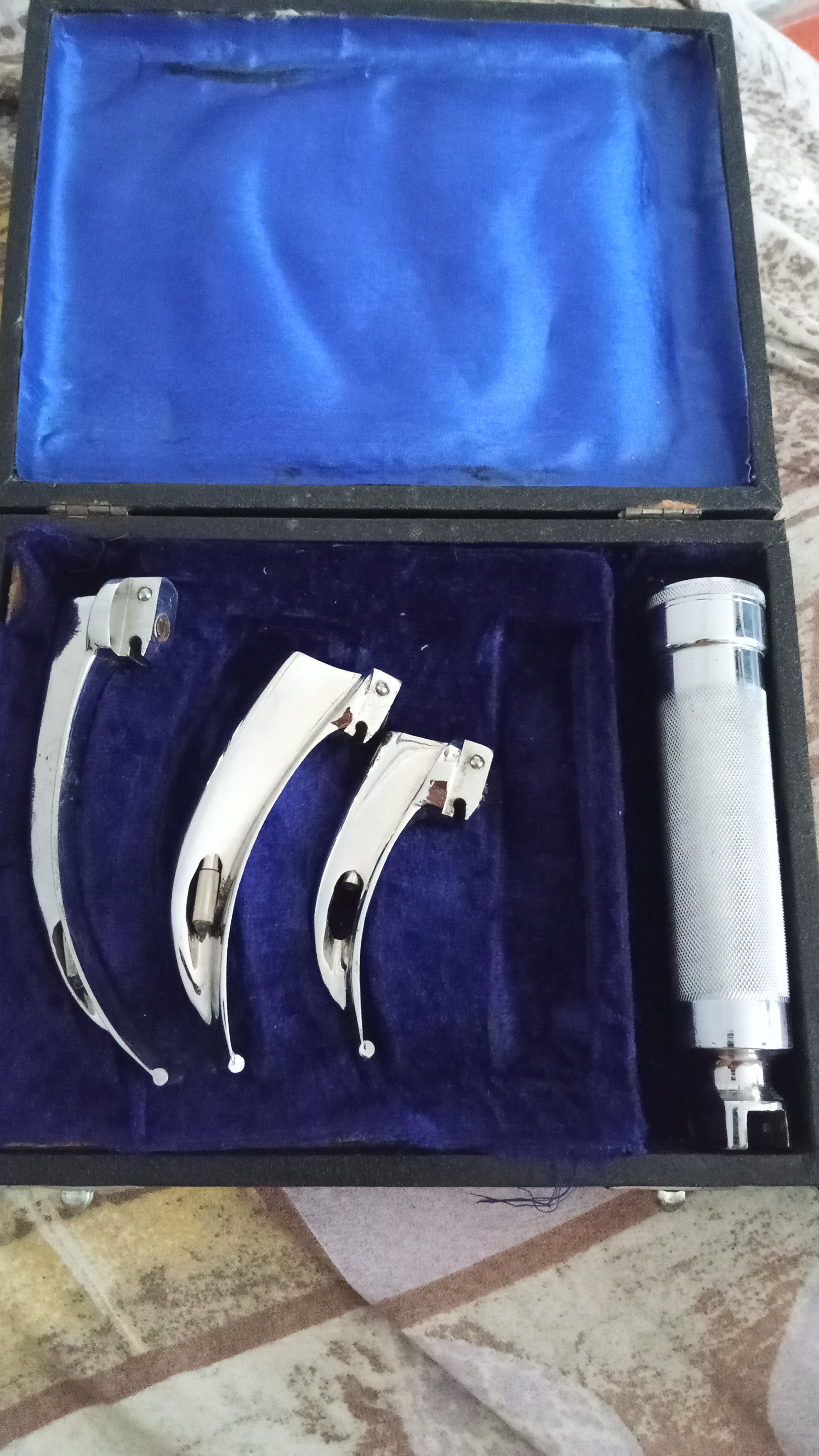 منظار حنجري (Laryngoscope) - صورة 1