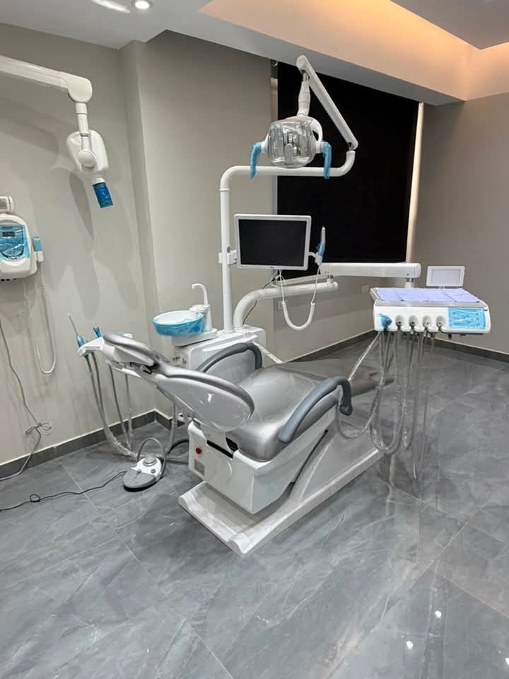 عيادة اسنان للبيع