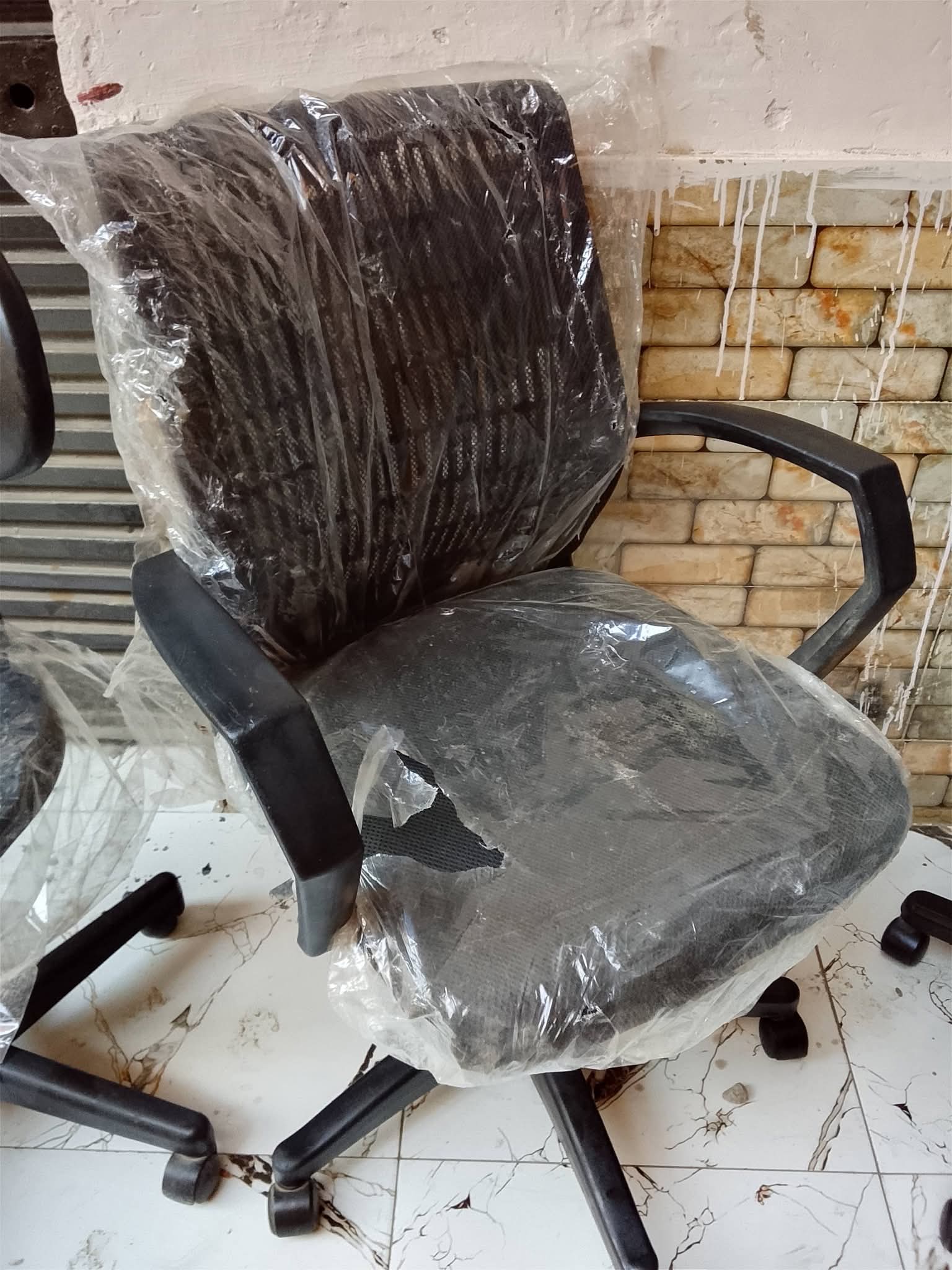 اثاث لعيادة طبية